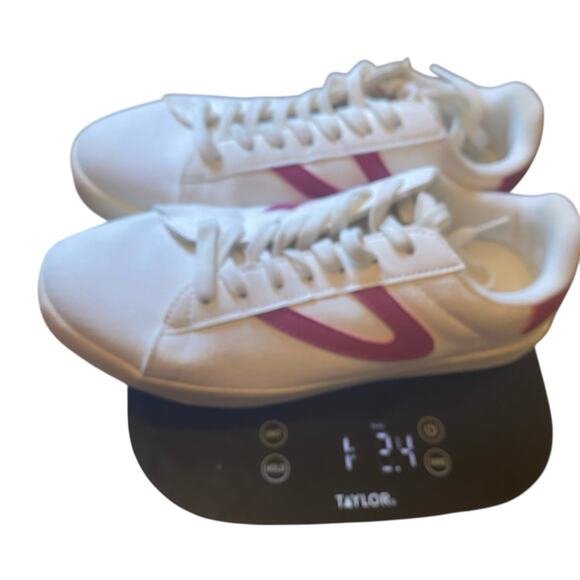Tretorn Blucher Canvas Eco Ortholite sneaker, white/magenta, $80, Retro Look 8M - Picture 14 of 14